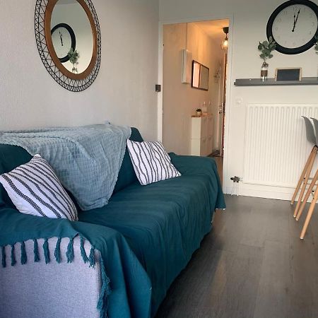 Chaleureux Appartement Face Au Port Sta Lucia, Tout A Pieds, Wifi Saint-Raphaël Exteriör bild