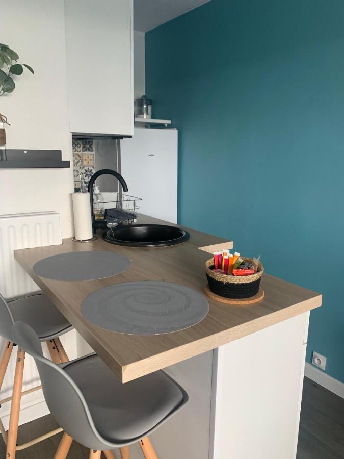 Chaleureux Appartement Face Au Port Sta Lucia, Tout A Pieds, Wifi Saint-Raphaël Exteriör bild