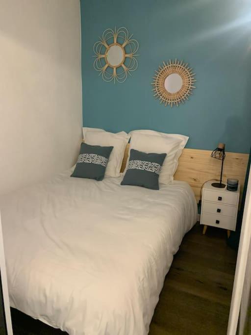 Chaleureux Appartement Face Au Port Sta Lucia, Tout A Pieds, Wifi Saint-Raphaël Exteriör bild